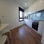 Luxury With Parking And Near Metro Διαμέρισμα *