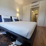 Luxury With Parking And Near Metro Διαμέρισμα Lisboa