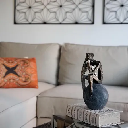 Luxury With Parking And Near Metro